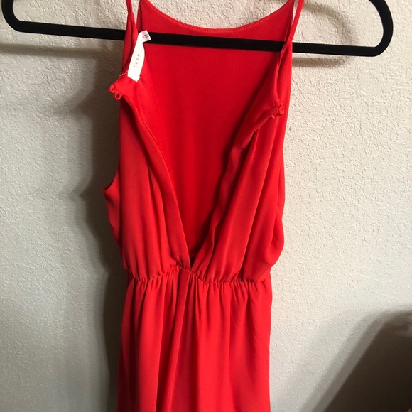 Red dress - Picture 2 of 2